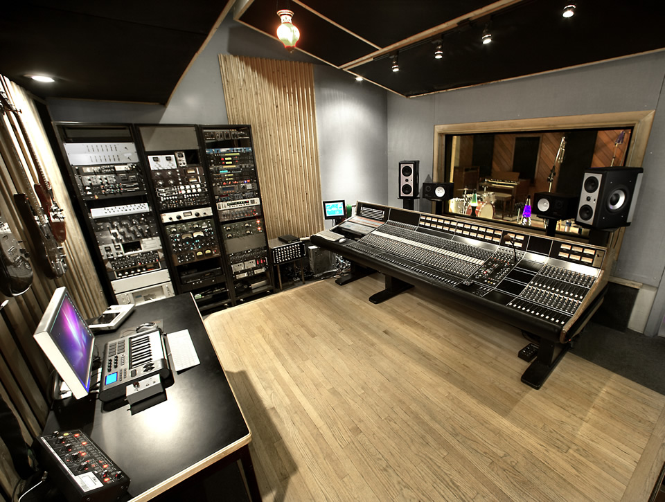 Rust Belt Studios | Detroit's Premier Audio Recording Facility